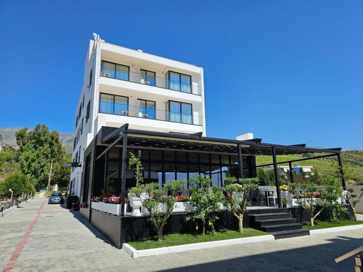 Kaan Hotel Radhime Luaran gambar