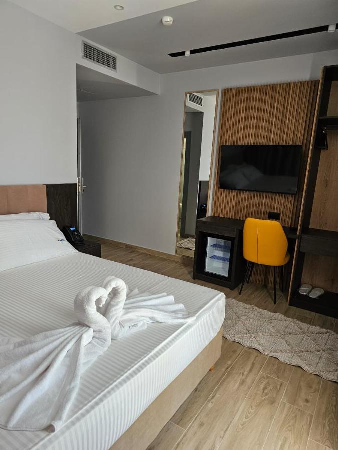 Kaan Hotel Radhime Luaran gambar